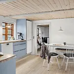Hébergement de vacances 2 Bedroom Beautiful In