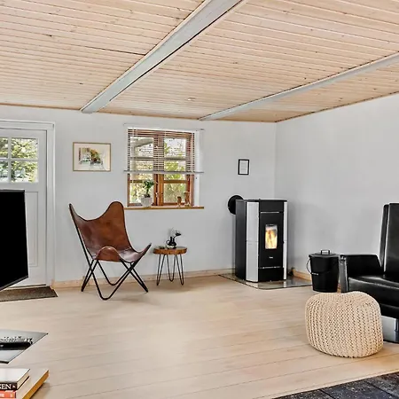 2 Bedroom Beautiful In *