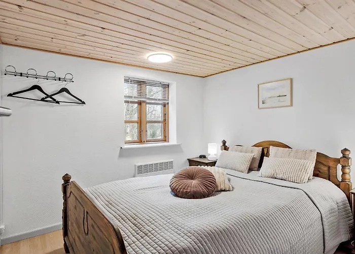 2 Bedroom Beautiful In Bogense