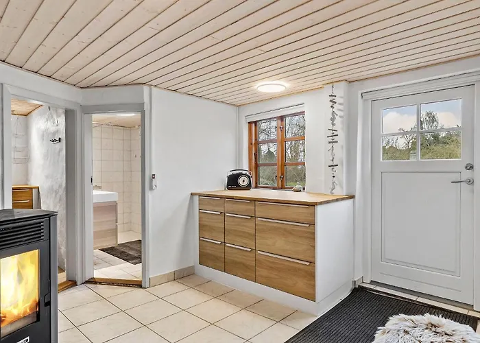 2 Bedroom Beautiful In Bogense